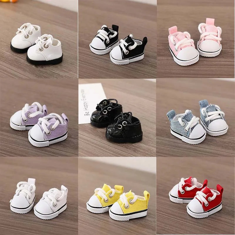 Zapatillas de lona para Labubu (17 cm) · gachapon coleccionable