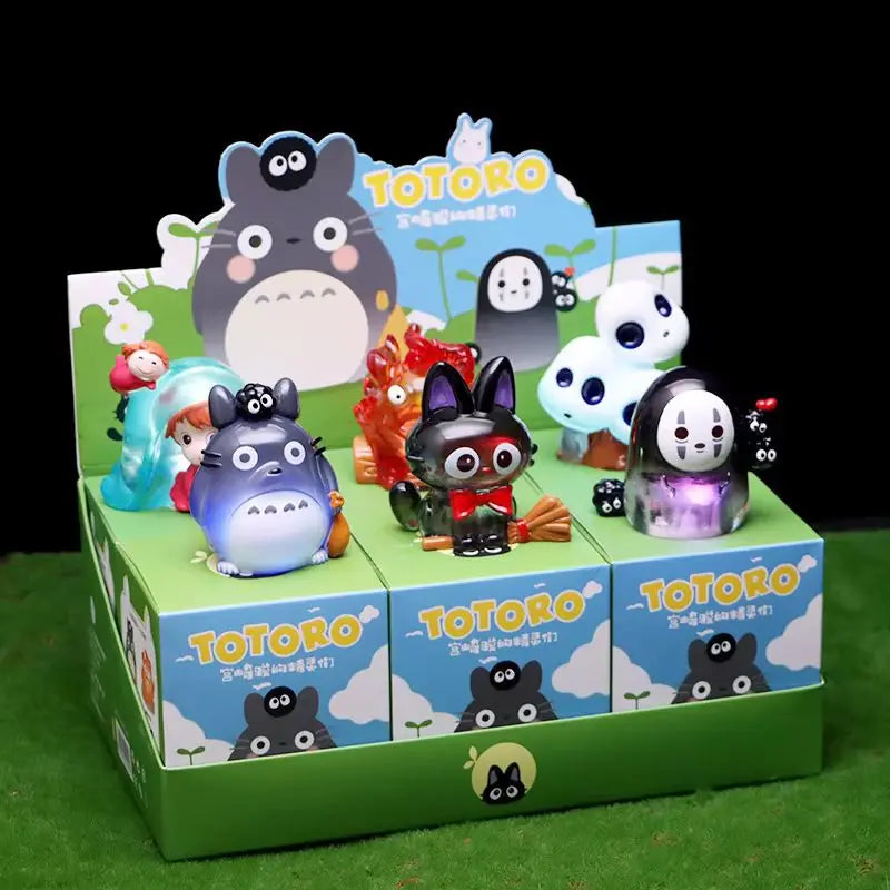 Caja sorpresa de Totoro — figura gachapon japonés kawaii