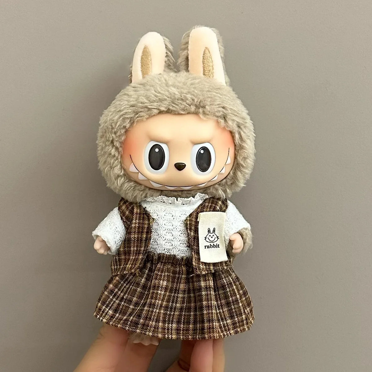 Ropa de diseño para Labubu