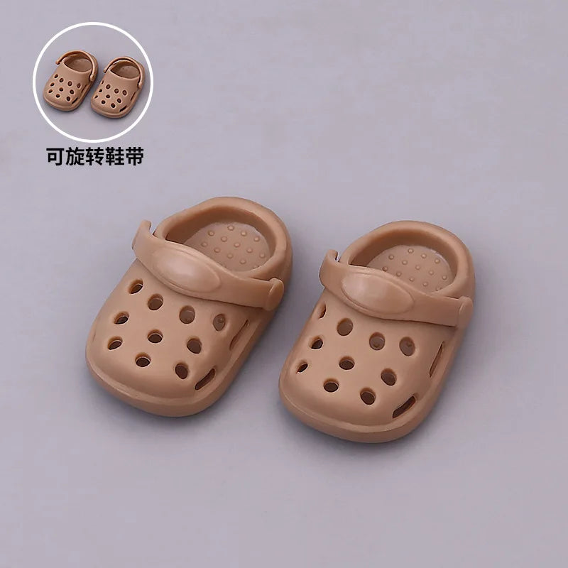 Sandalias y chanclas para Labubu