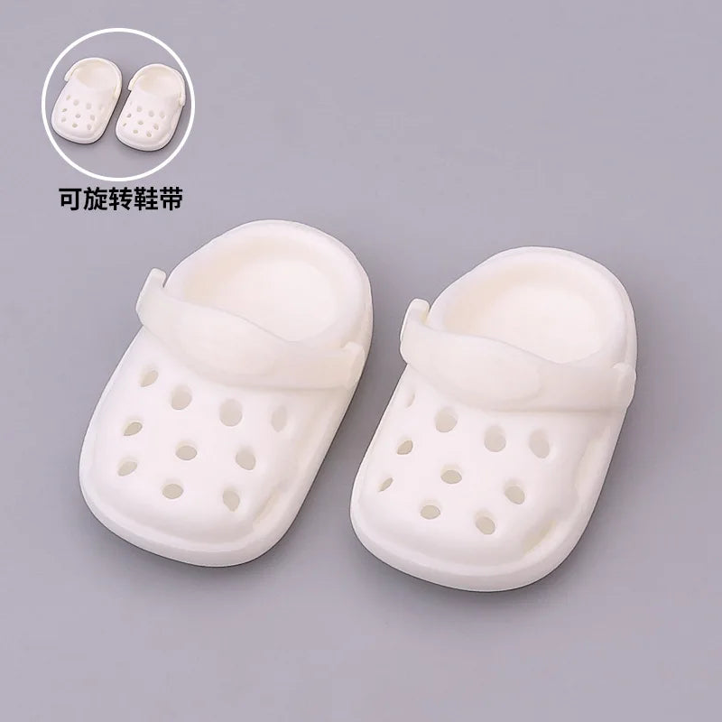 Sandalias y chanclas para Labubu