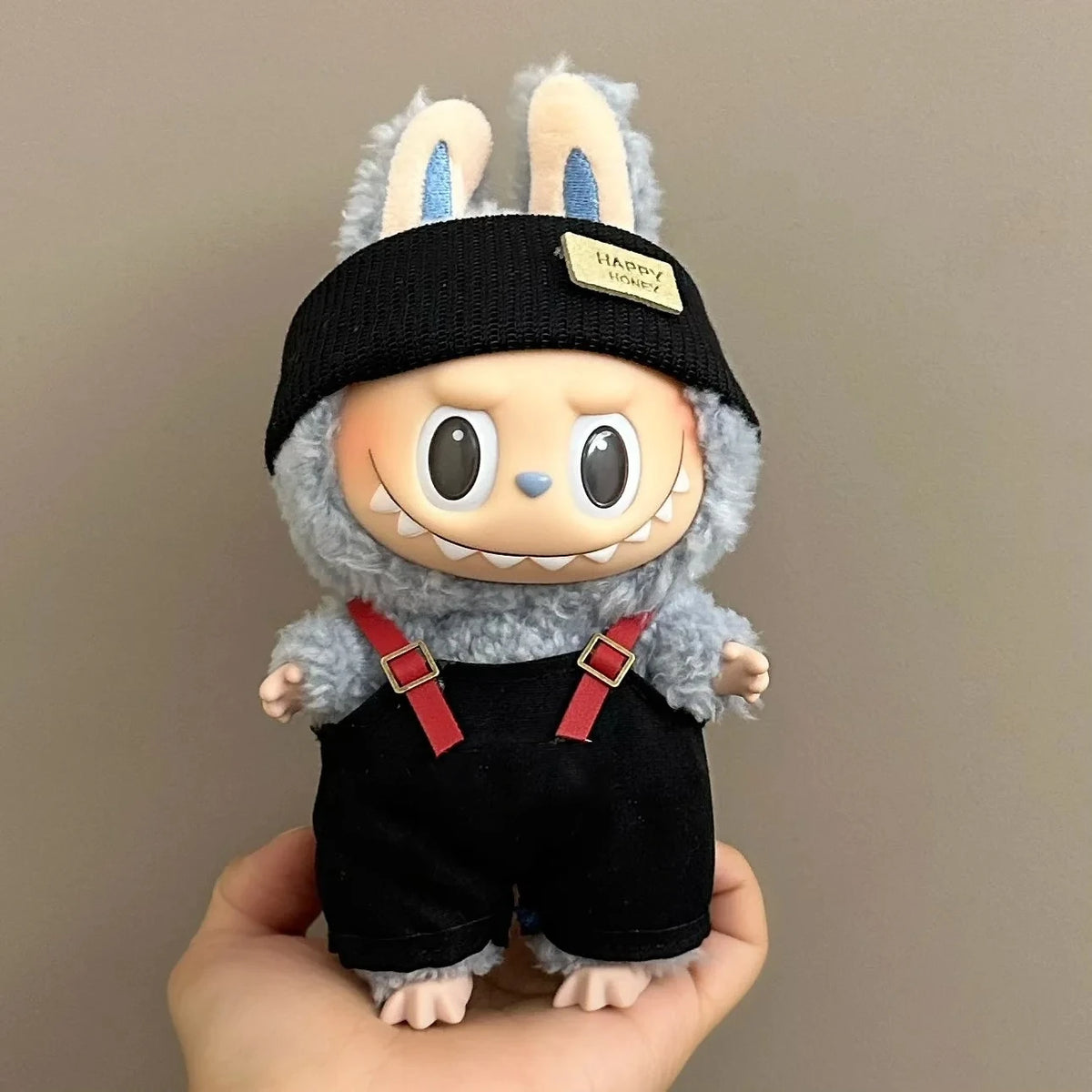 Ropa de diseño para Labubu