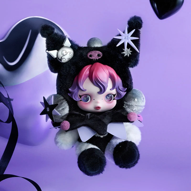POP MART SKULLPANDA × KUROMI Colgante de peluche (Sanrio) — POP MART