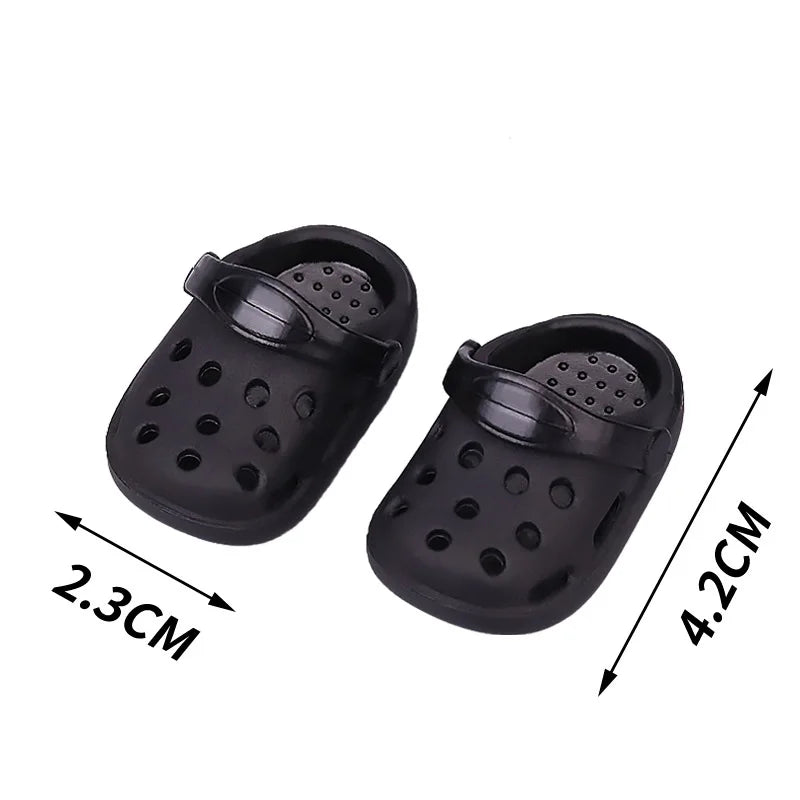 Sandalias y chanclas para Labubu